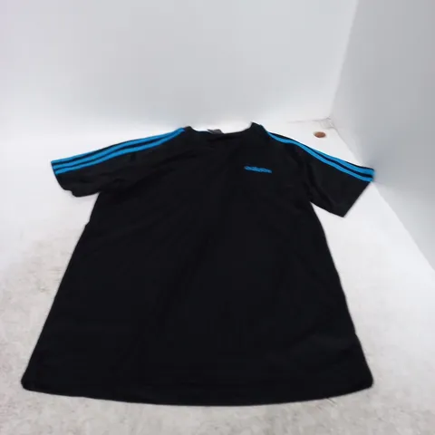 ADIDAS BLACK T-SHIRT WITH BLUE STRIPES