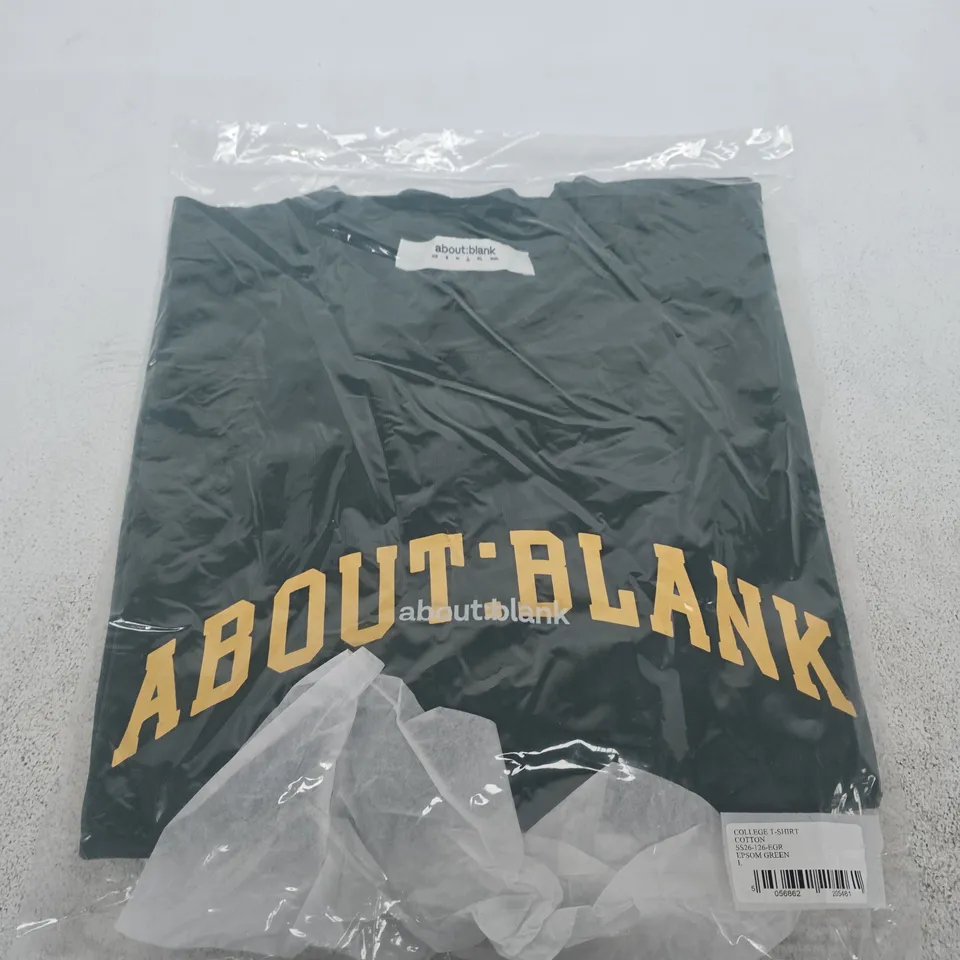 BAGGED ABOUT:BLANK COLLEGE T-SHIRT – COTTON, EPSOM GREEN, SIZE L