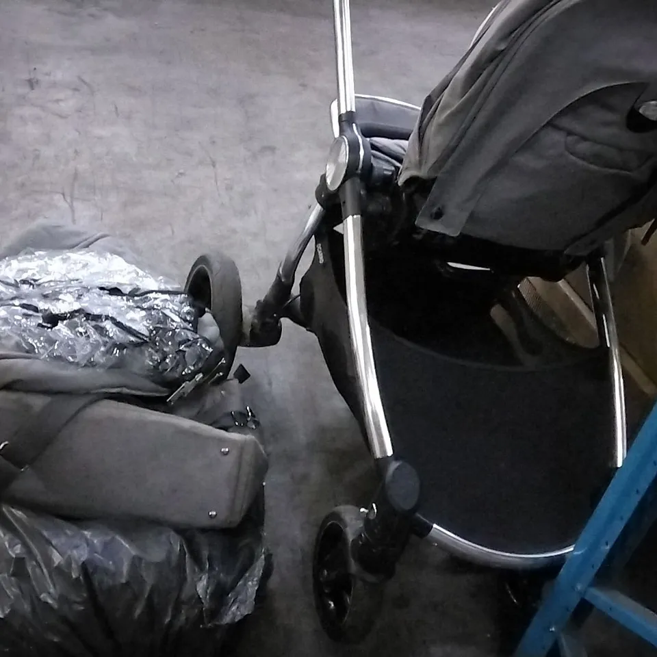 MAMAS & PAPAS OCARRO PUSHCHAIR SET WITH ACCESSORIES - GREY
