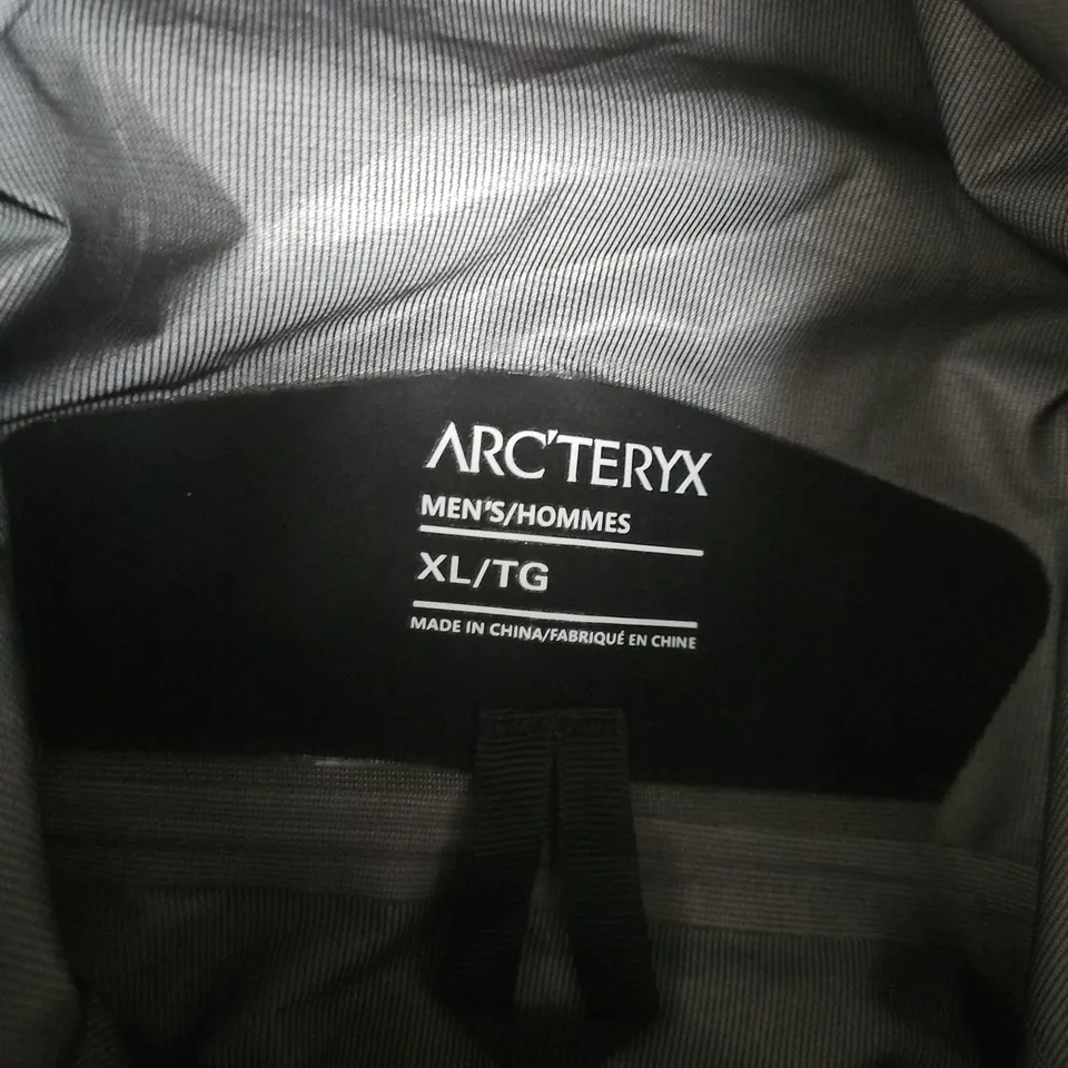 ARC'TERYX GORE-TEX JACKET - MEN'S, XL