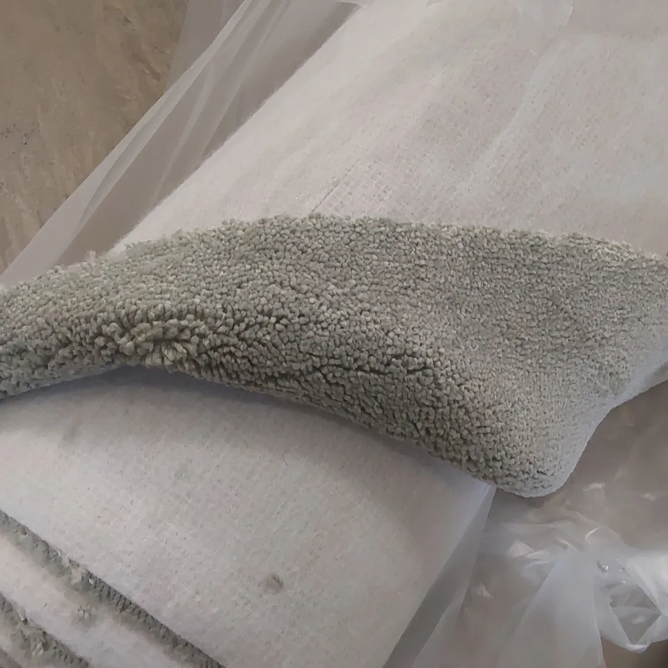 ROLL OF QUALITY GRACE PANACHE CARPET - APPROXIMATELY 3 x 4m