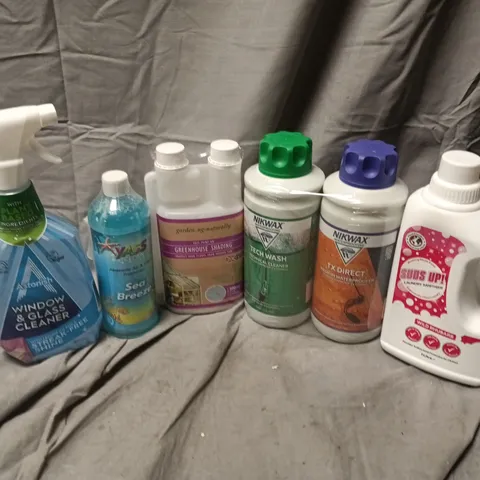 APPROXIMATELY 7 ASSORTED HOUSEHOLD LIQUID PRODUCTS TO INCLUDE SUDS UP LAUNDRY SANITISER, TECH WASH, WINDOW/GLASS CLEANER, ETC, - COLLECTION ONLY