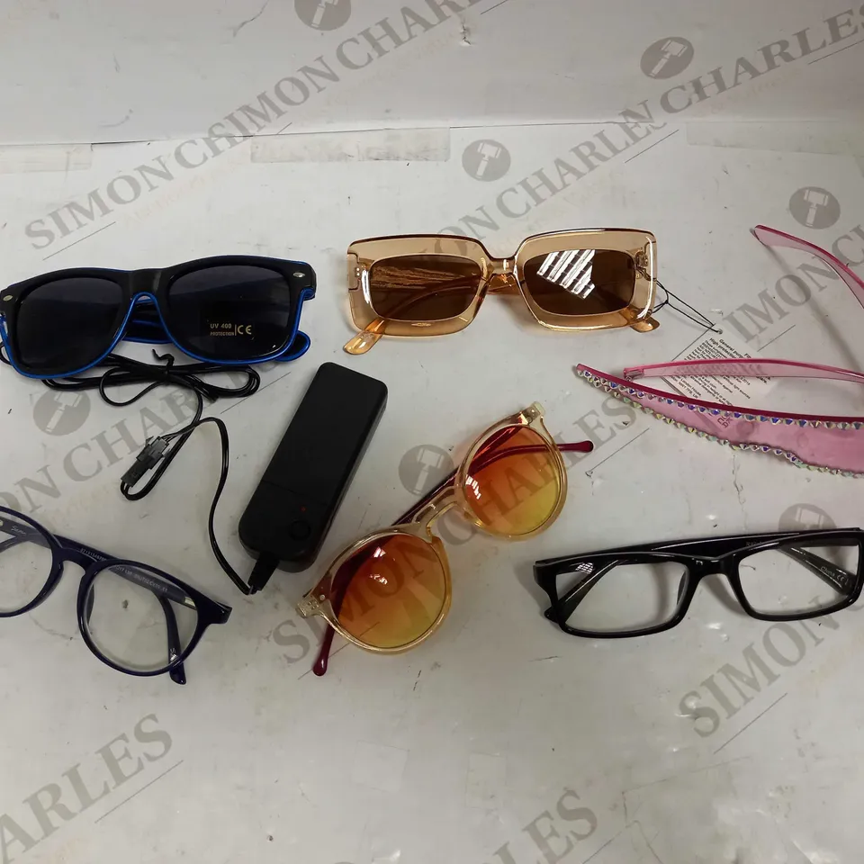 LOT OF APPROXIMATELY 15 ASSORTED EYEWEAR ITEMS, TO INCLUDE SPECTACLES, SUNGLASSES, CASES, ETC