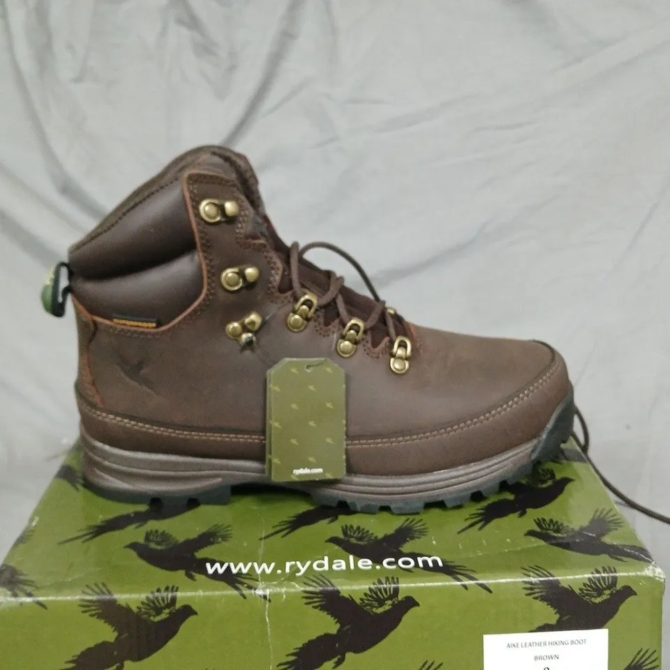 BOXED AIKE LEATHER HIKING BOOT BROWN – UK 9