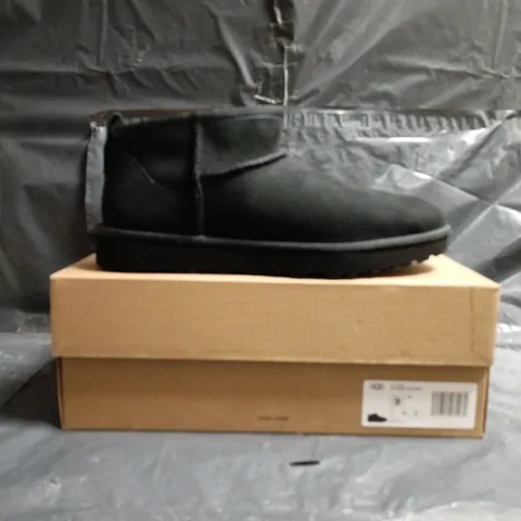 BOXED PAIR OF UGG CLASSIC ULTRA MINI SHOES IN BLACK SIZE UK 7