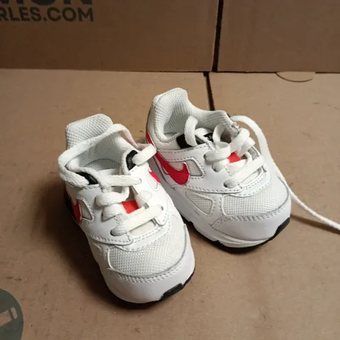 PAIR OF NIKE AIR MAX IVO TODDLER TRAINERS - 2.5