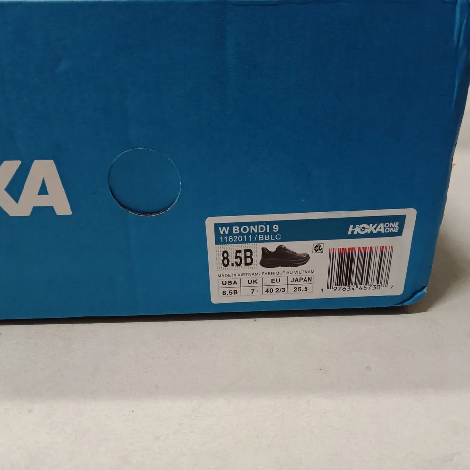 HOKA BONDI 9 RUNNING SHOES – UK 7 (US 8.5) – BOXED