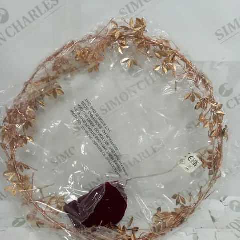 BOXED ALISON CORK PRE LIT JEWELLED WREATH
