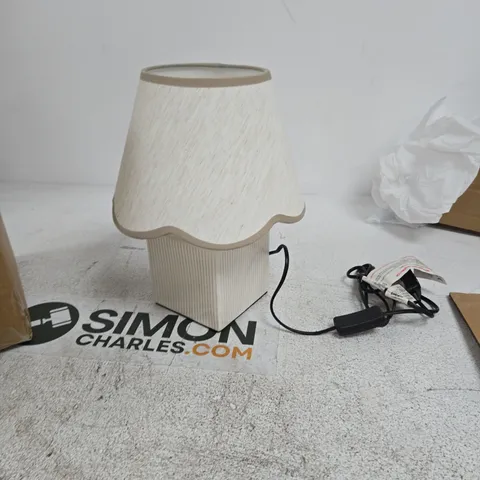 2X TABLE LAMP WITH BEIGE FABRIC SHADE AND RIBBED BASE