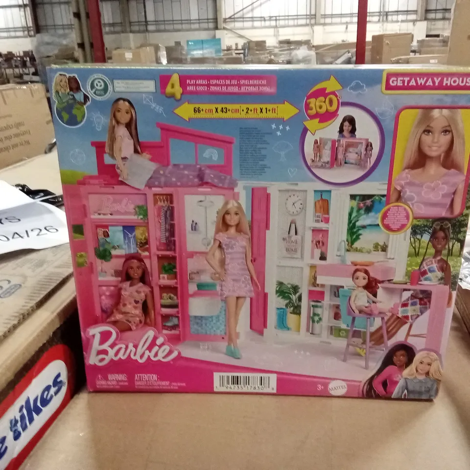 BOXED BARBIE GETAWAY HOUSE