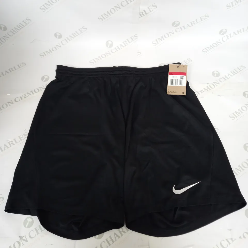 NIKE CASUAL SHORTS SIZE L