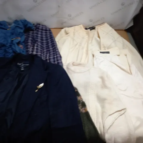 LARGE QUANTITY OF ASSORTED VINTAGE CLOTHING ITEMS TO INCLUDE RALPH LAUREN AND LOUIS FERAUD