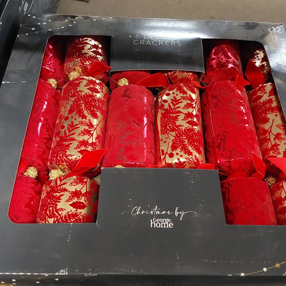 LOT OF APPROXIMATELY 20X 8 BRAND NEW PREMIUM CHRISTMAS CRACKERS , 1X 6 BRAND NEW LUXURY CHRISTMAS CRACKERS, 1X 6 BRAND NEW DELUXE CHRISTMAS CRACKERS - VARIOUS DESIGNS (22 ITEMS)