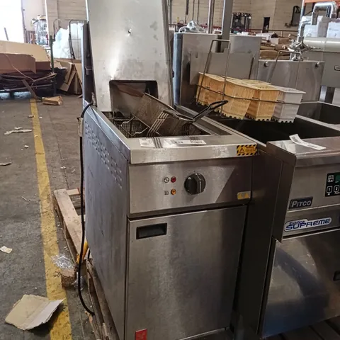 FALCON G401F COMMERCIAL TWIN BASKET GAS FRYER WITH OIL FILTRATION