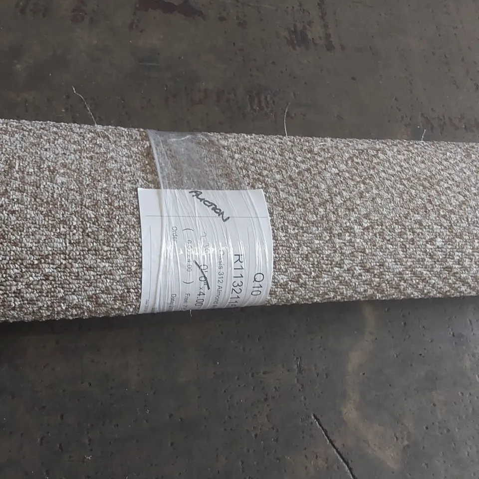 ROLL OF QUALITY OASIS ALMOND CARPET - APPROXIMATELY 2.3 x 4m