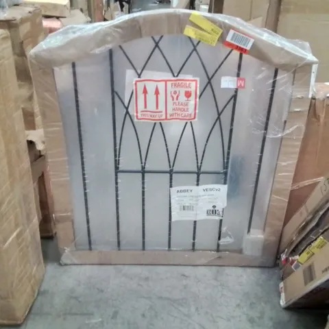 BAGGED GUERO MODEM BOW TOP METAL GARDEN GATE 955 x 938mm