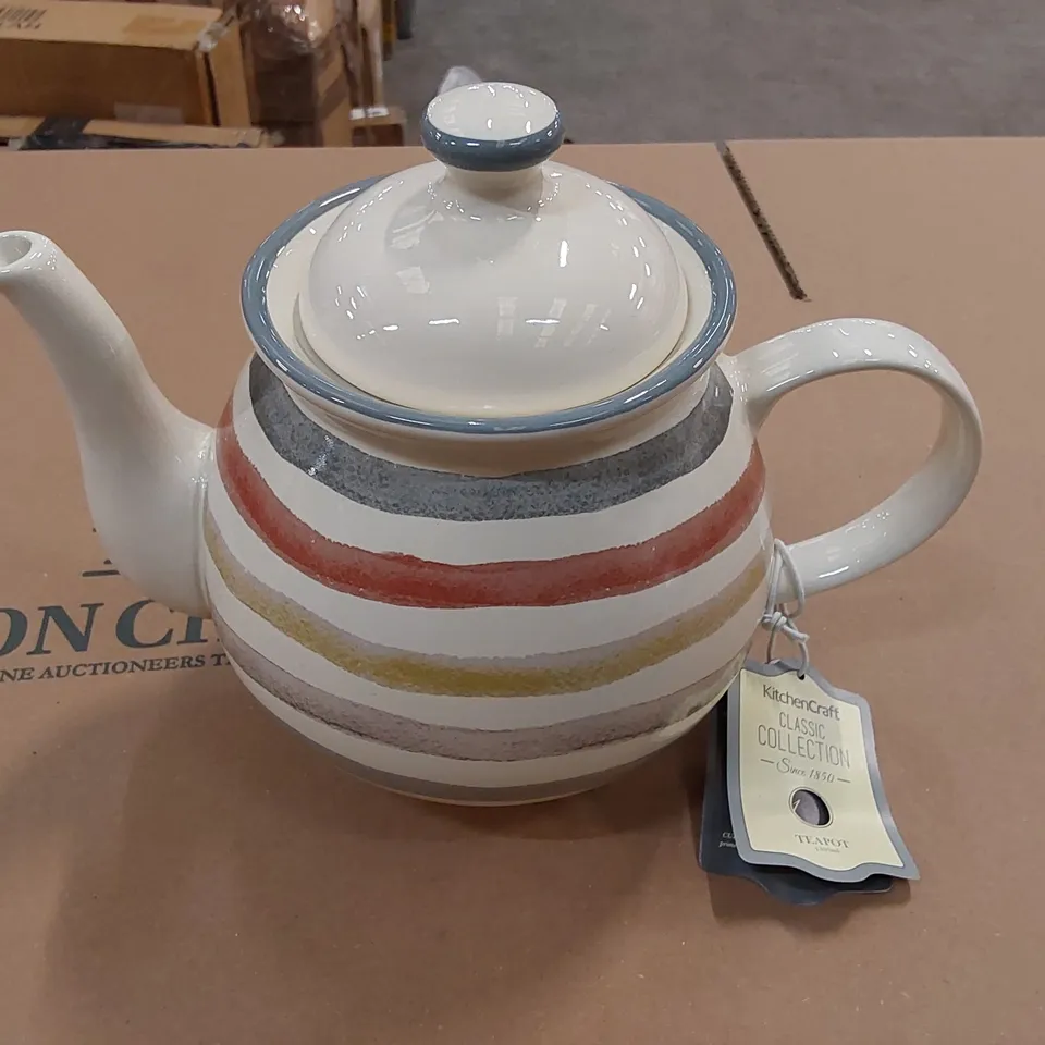 BOXED CLASSIC 1.4L TEAPOT (1 BOX)