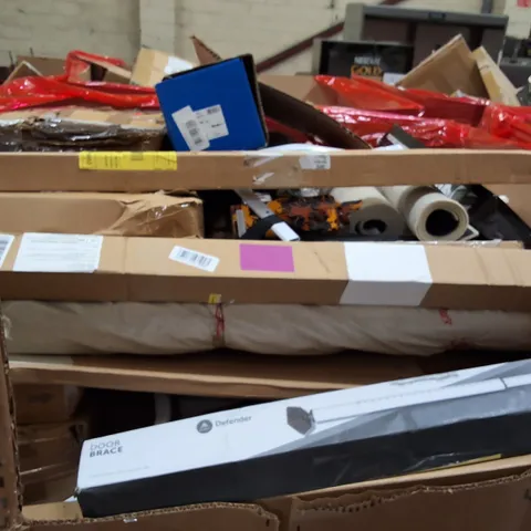 PALLET OF ASSORTED HOUSEHOLD GOODS AND PRODUCTS TO INCLUDE;PORTABLE BARBECUE,HEDGE TRIMMER,AREA RUG