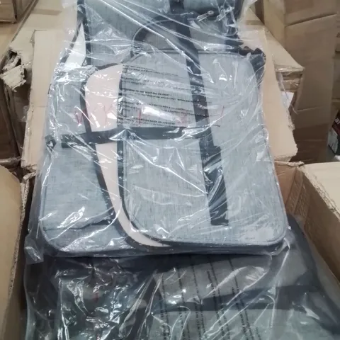 BOX CONTAINING 3 BRAND NEW PET CARRY CASES