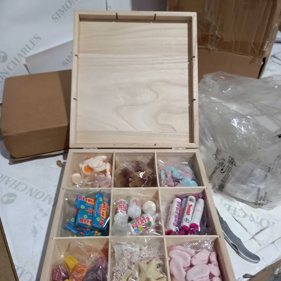 KIDS CHRISTMAS WOODEN SWEET BOX 