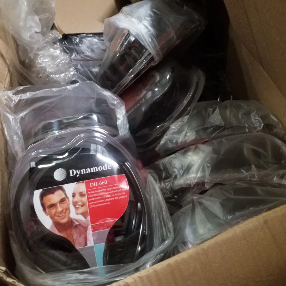 PALLET CONTAINING LARGE QUANTITY OF ASSORTED HEADSETS