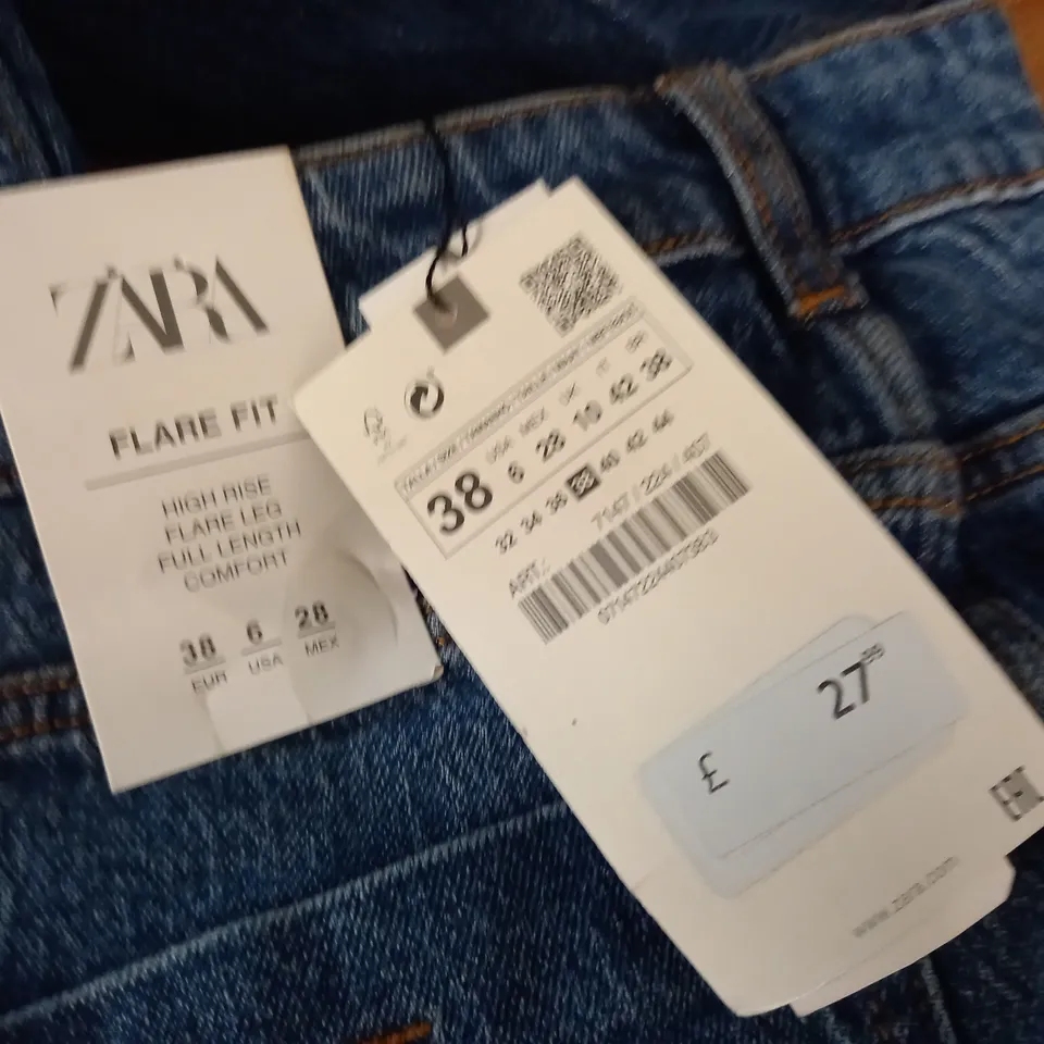 ZARA FLARE FIT JEANS - EUR 38