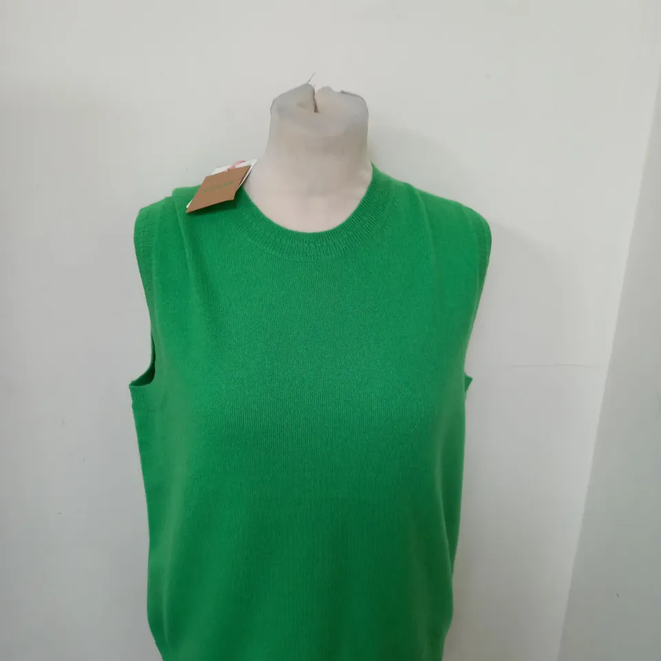 BODEN KNITTED SWEATERVEST SIZE M