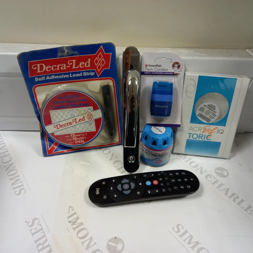 LOT OF APPROX 20 HOUSEHOLD ITEMS TO INCLUDE SKY TV REMOTE, SELF ADHESIVE STRIP AND A DOOR HANDLE