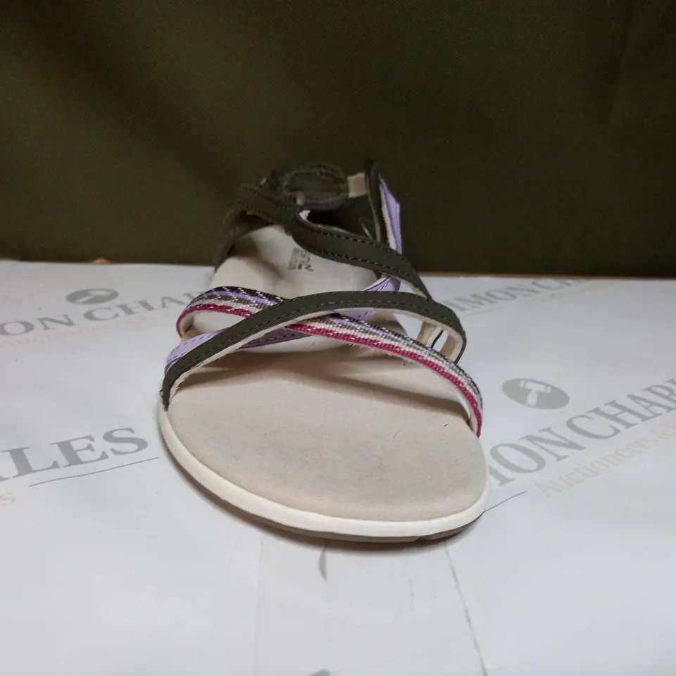 REGATTA LADY ROMA SANDALS SIZE 6