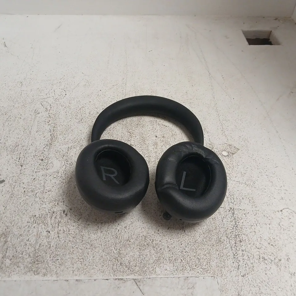 BOSE NOISE CANCELLING HEADPHONES 700 IN CASE BOXED