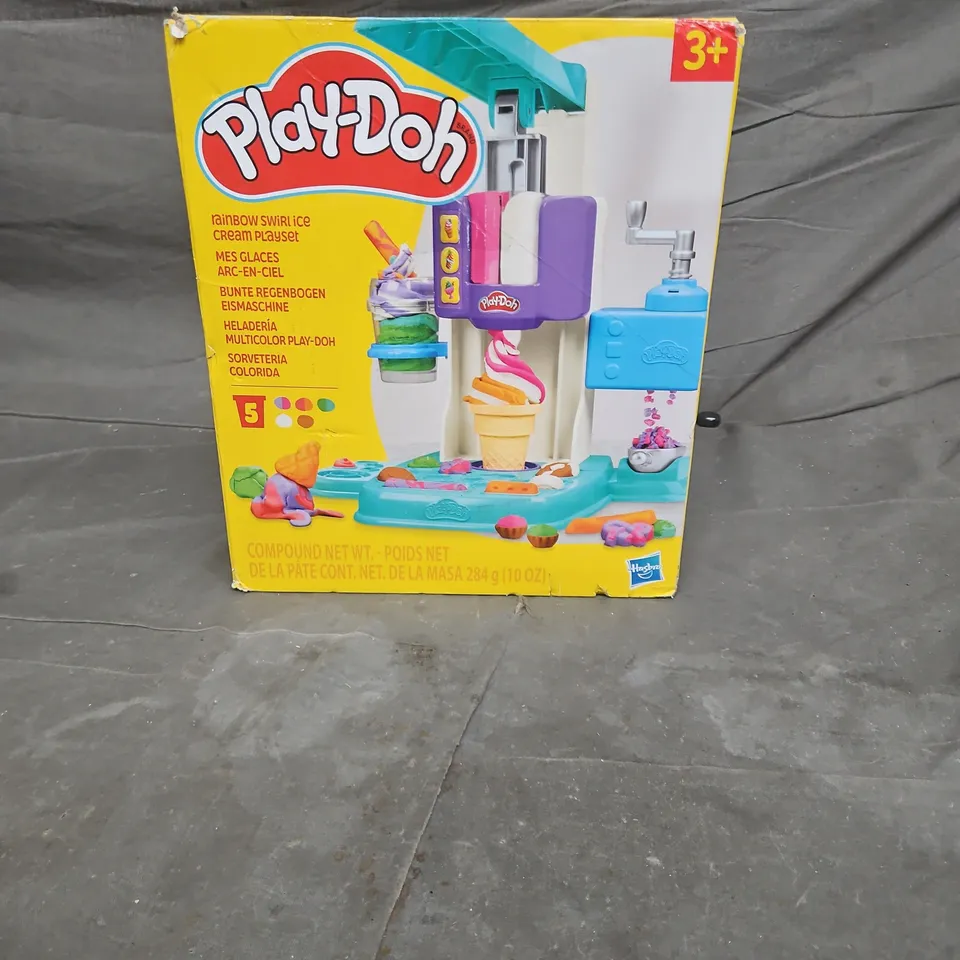PLAY-DOH RAINBOW SWIRL ICE CREAM PLAYSET – BOXED (3+ YEARS)