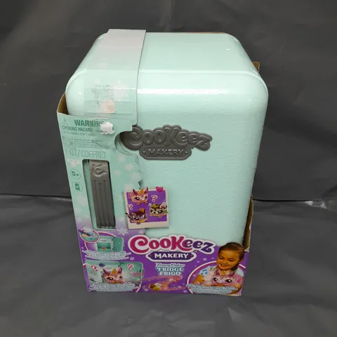 COOKEEZ MAKERY FREEZY CAKEZ PLAYSET