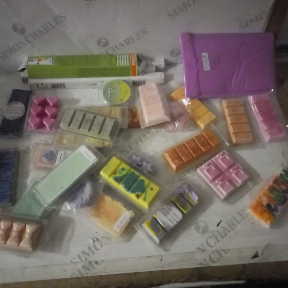 APPROXIMATELY 10 ASSORTED PRODUCTS TO INCLUDE, COOL WHITW LIGHT RODS, CANDLES