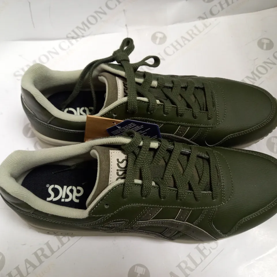 BOXED PAIR OF ASICS GT-II LEATHER TRAINERS, LEAF GREEN, UK 11.5