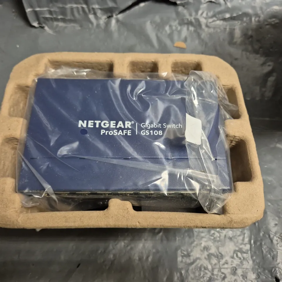 BOXED NETGEAR BUSINESS 8 PORT GIGABIT ETHERNET UNMANAGED SWITCH PLUG N PLAY CONNECTIVITY