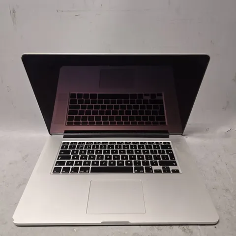 APPLE MACBOOK PRO A1398