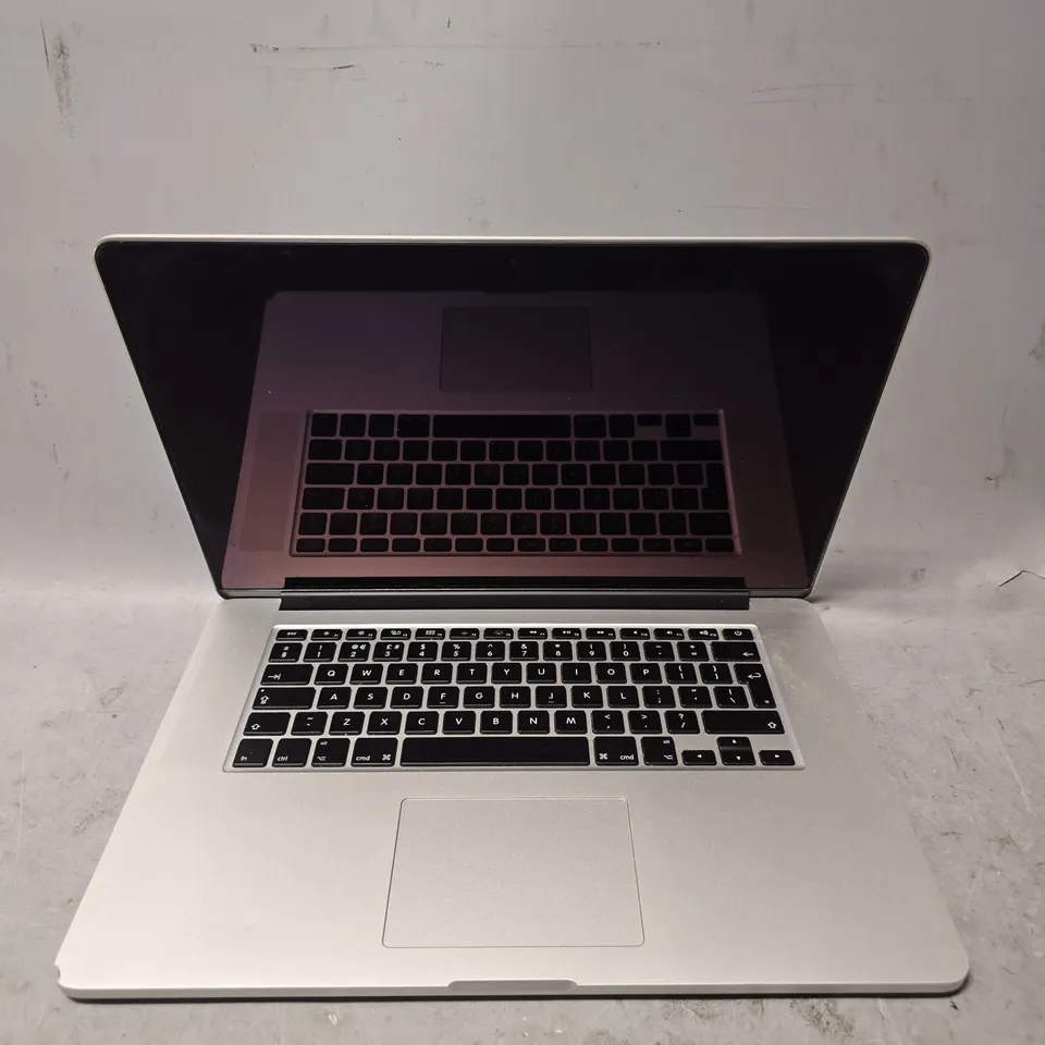 APPLE MACBOOK PRO A1398