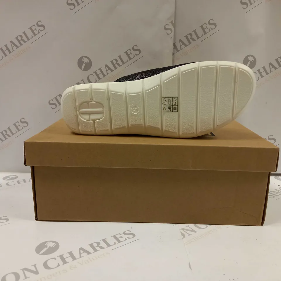 BOXED PAIR OF CUSHION WALK DOUBLE BUCKLE MULES IN BLACK - SIZE 5