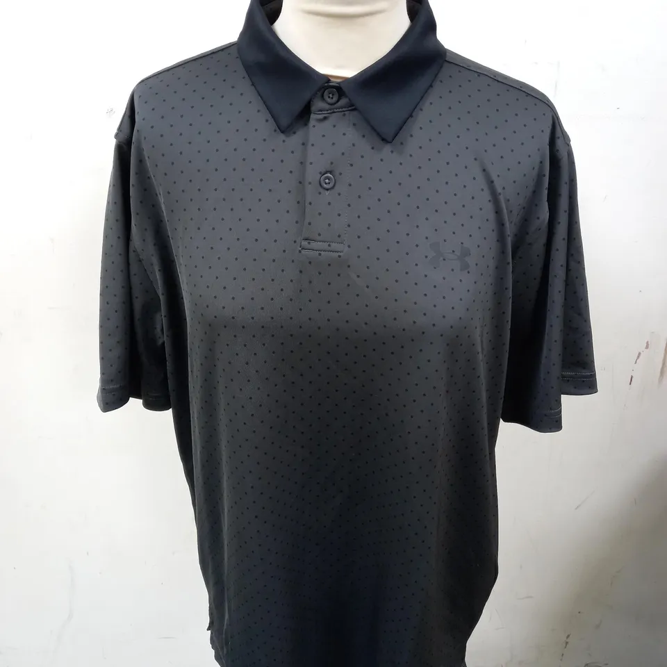 UNDER ARMOUR MENS LOOSE PERFORMANCE PRINTED POLO - L