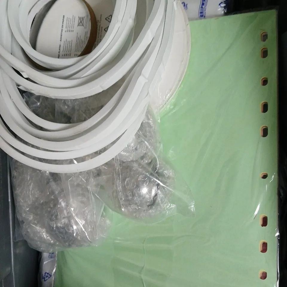APPROXIMATELY 10 HOUSEHOLD ITEMS TO INCLUDE WINDOW INSULATION KIT, LED LIGHTS, TRAUMA KIT ETC 