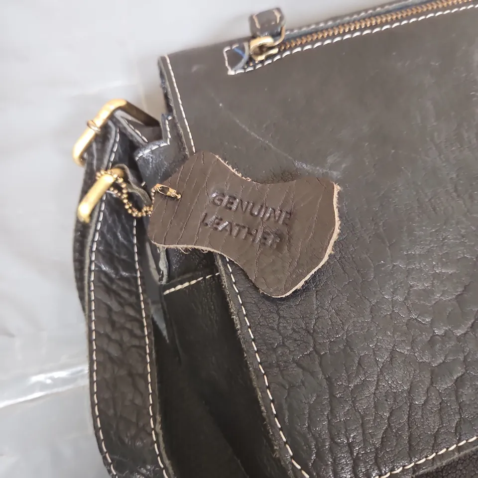 CATWALK GENUINE LEATHER CROSSBODY BAG – BLACK