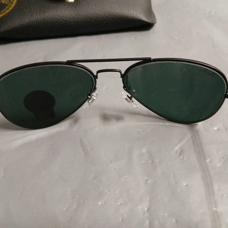 BOXED PAIR OF RAY BAN GLASSES WITH G-15 LENS IN CASE