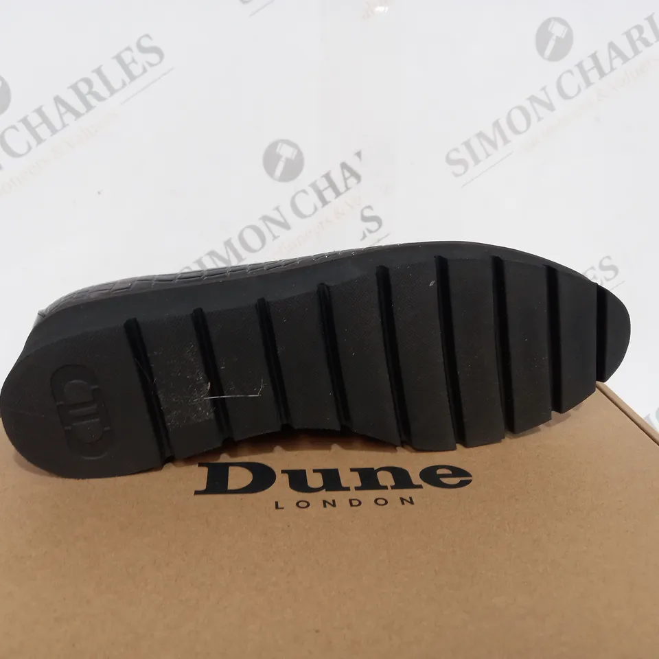 BOXED DUNE FLATFORM LOAFER BLACK CROCK SIZE 6 
