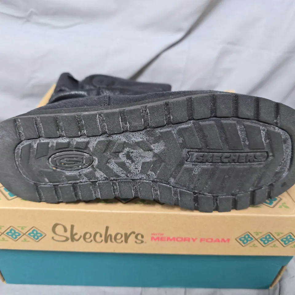 BOXED PAIR OF SKECHERS KEEPSAKES BOOTS IN BLACK - UK 4