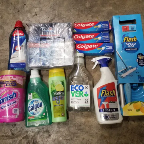PALLET CONTAINING ASSORTED HOUSEHOLD CLEANING & HYGIENE PRODUCTS INCLUDING FLASH SPEED MOP, COLGATE TOOTHPASTE, VATIKA MULTIVITAMIN SHAMPOO, 1 2 SPRAY ACTIVE CLEANER & VANISH OXI ACTION STAIN REMOVER