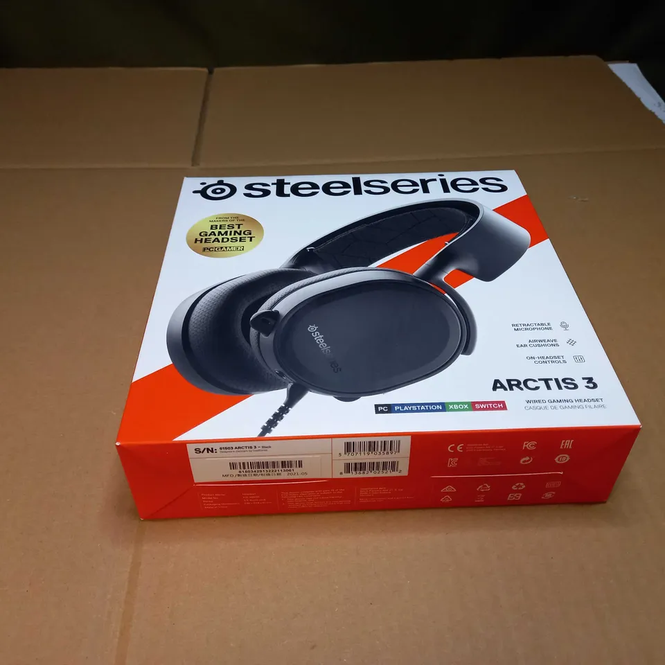 BOXED/SEALED STEELSERIES ARCTIS 3 HEADPHONES