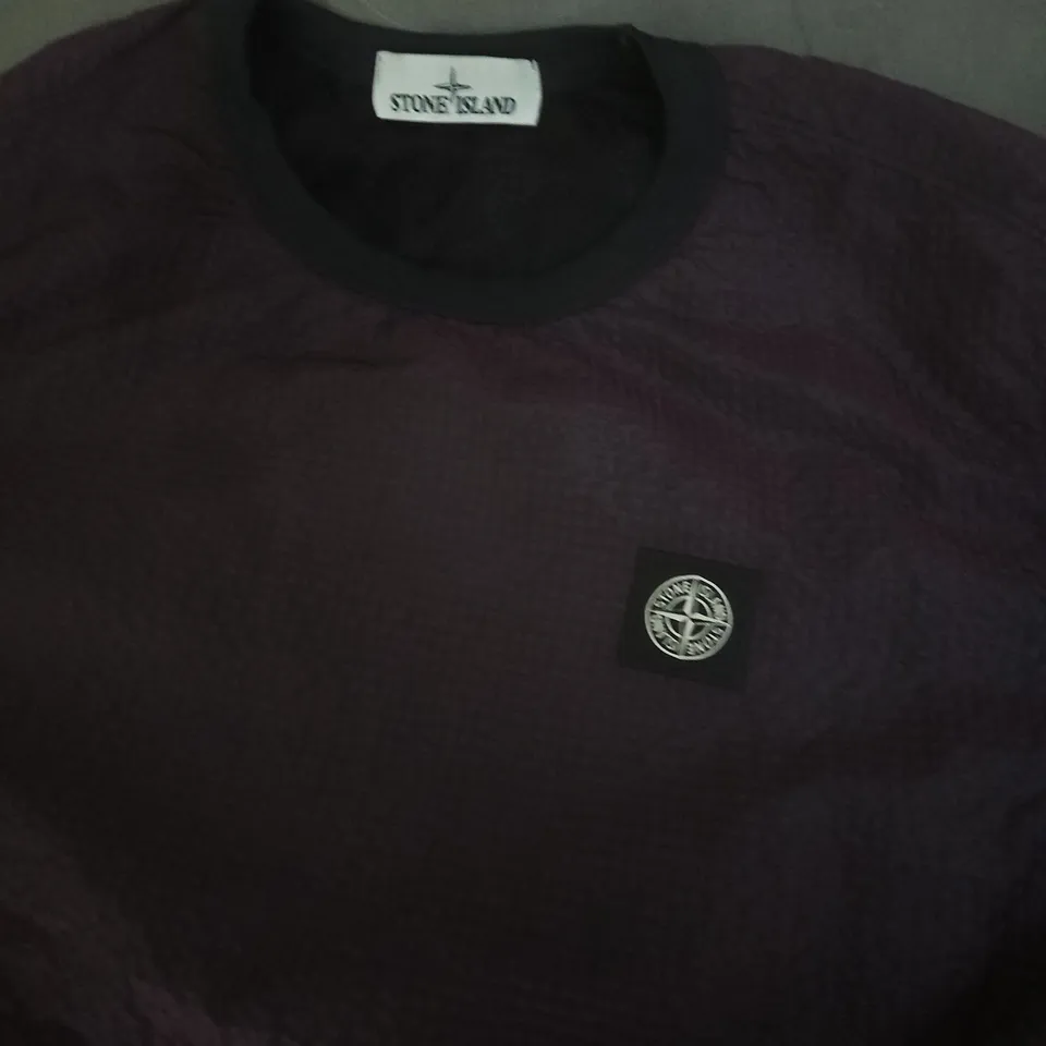 STONE ISLAND TOP - SIZE M 