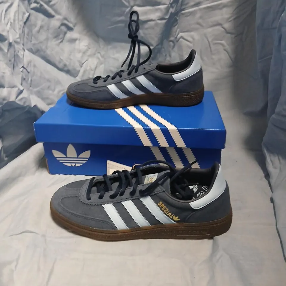 ADIDAS HANDBALL SPEZIAL SNEAKERS – GREY SUEDE WITH WHITE STRIPES SIZE 7.5