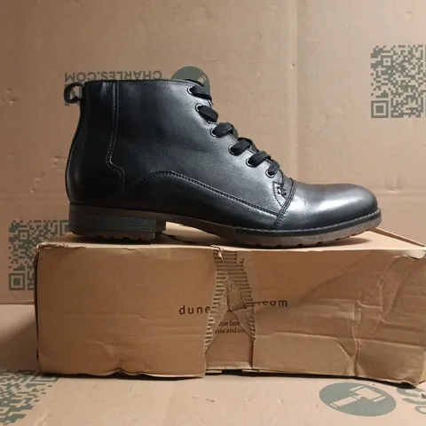 BOXED PAIR OF DUNE LACE UP SHOES IN BLACK SIZE 11