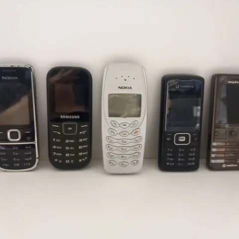 FIVE ASSORTED RETRO MOBILE PHONES